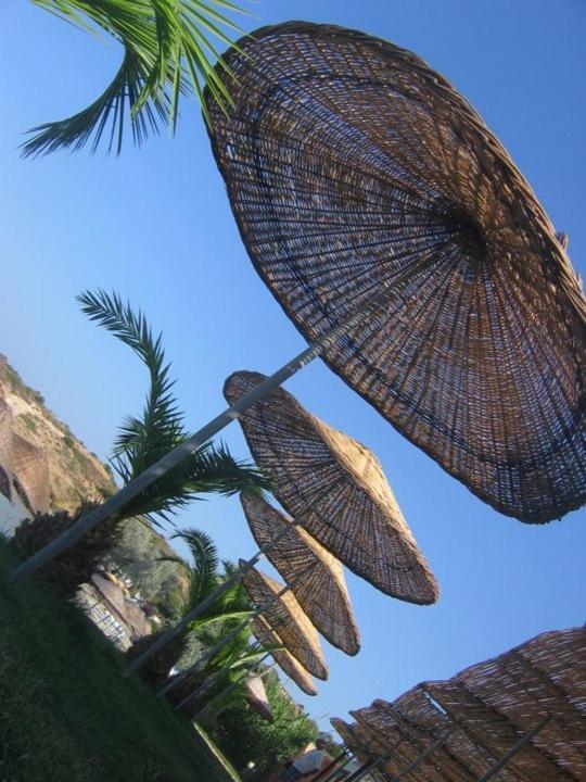 Teras Motel Foça Extérieur photo