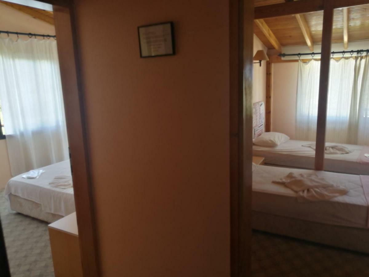 Teras Motel Foça Extérieur photo